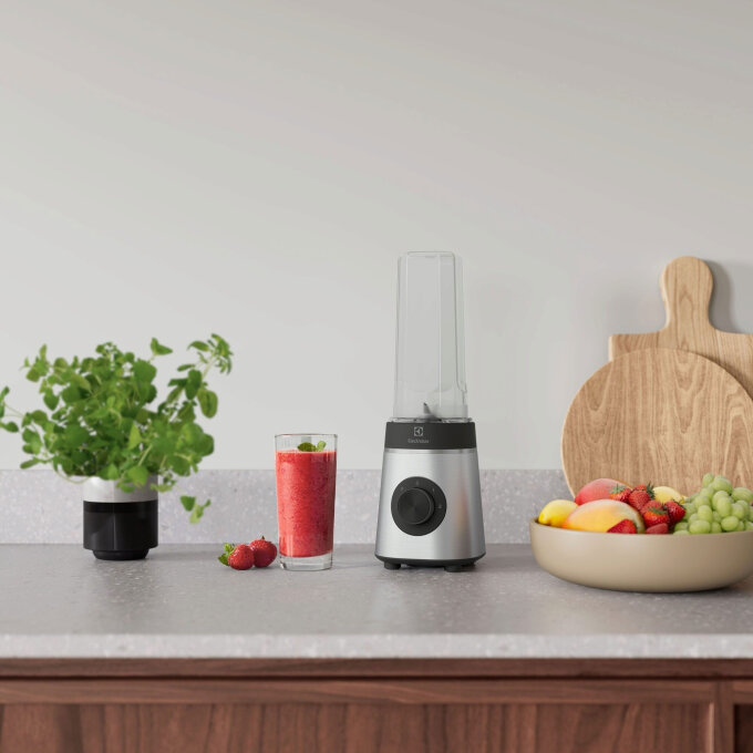 BLENDER E4SB1-4ST ELECTROLUX