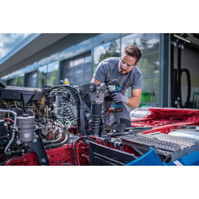 BOSCH AKU UDARNI STEZAČ GDS 18V-450 PC SOLO + L-BOXX