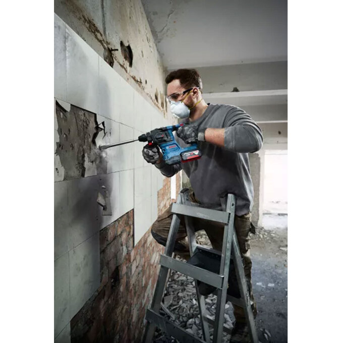 BOSCH AKU BUŠAĆI ČEKIĆ GBH 185-LI + 2 x 4,0Ah + GAL 18V-40