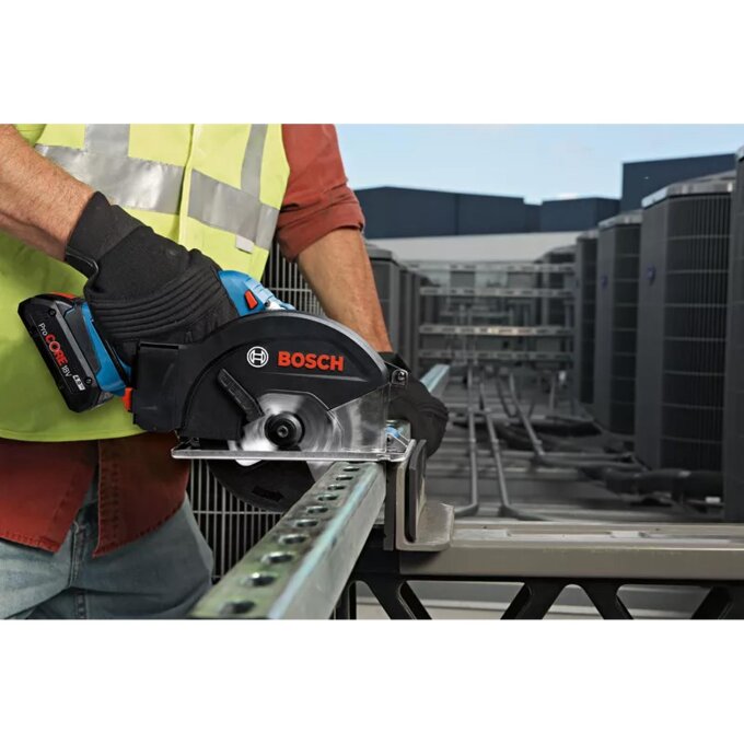 BOSCH AKU KRUŽNA PILA GKM 18V-50 METAL SOLO