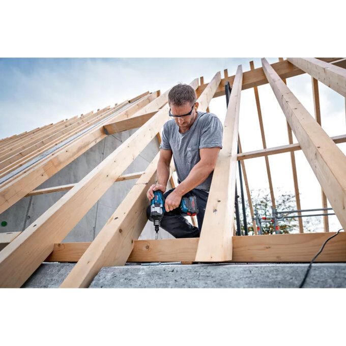 BOSCH AKU UDARNI STEZAČ GDS 18V-1000 SOLO