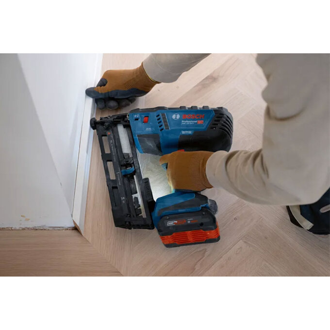 BOSCH AKU ZABIJAČ ČAVALA GNH 18V-64-2 SOLO + LBOXX