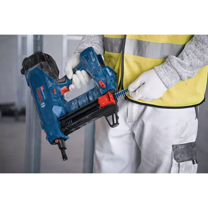 BOSCH AKU ZABIJAČ ČAVALA GNB 18V-38 SOLO + XL-BOXX