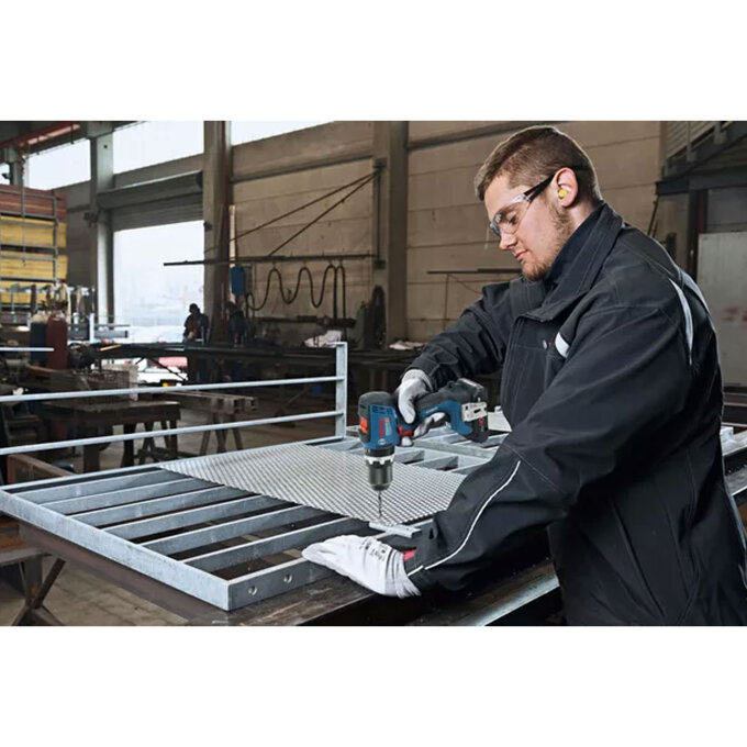 BOSCH AKU UDARNA BUŠILICA GSB 18V-65 SOLO + L-BOXX