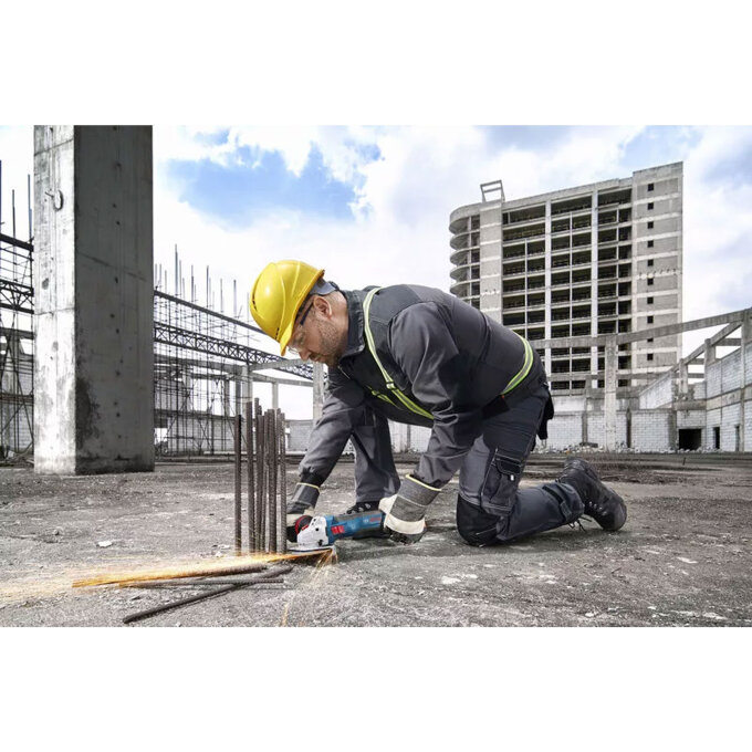 BOSCH AKU KUTNA BRUSILICA GWS 18V-11 125 mm + 2 x 5,0Ah + GAL 1880 CV + L-BOXX