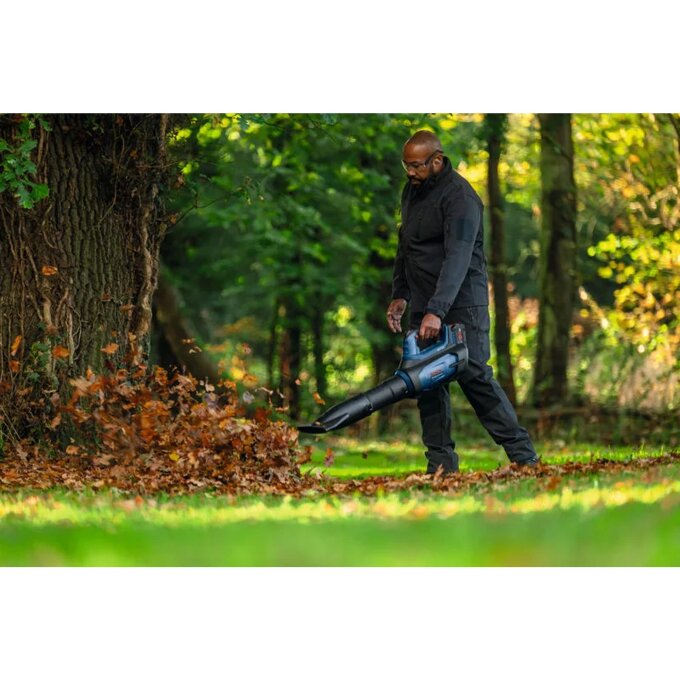 BOSCH AKU PUHAČ GBL 18V-800 SOLO