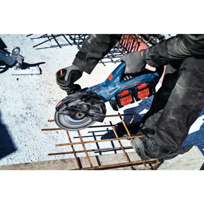 BOSCH AKU KUTNA BRUSILICA EXPERT EXWS18V2-230P SOLO + L-BOXX