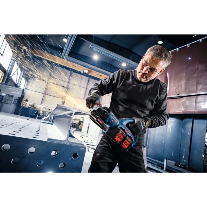 BOSCH AKU KUTNA BRUSILICA EXPERT EXWS18V2-230P SOLO + L-BOXX