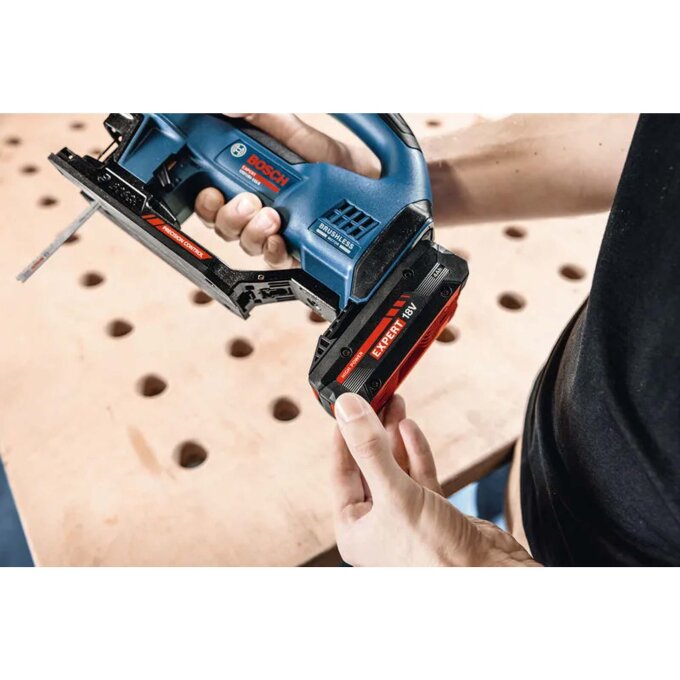 BOSCH AKU UBODNA PILA EXPERT EXST18V-155B SOLO + L-BOXX