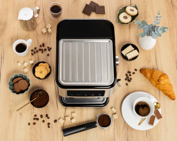 APARAT ZA ESPRESSO KAVU ESCM15CD GORENJE