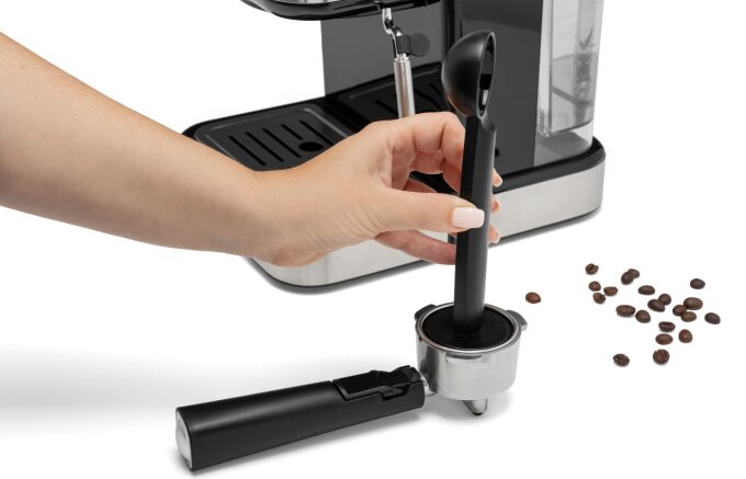 APARAT ZA ESPRESSO KAVU ESCM15CD GORENJE