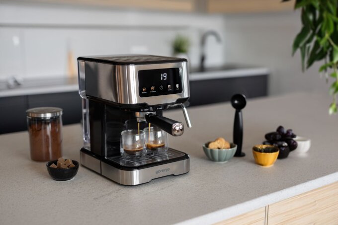 APARAT ZA ESPRESSO KAVU ESCM15CD GORENJE