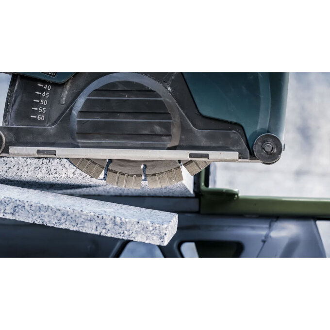 BOSCH DIJAMANTNA REZNA PLOČA PRO STONE 230 x 2,4 x 22,23 mm