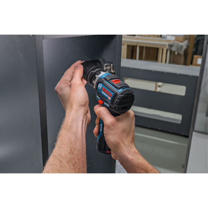 BOSCH AKU ODVIJAČ GSR 12V-32 FC + 2 x 2,0Ah + GAL 12V-20 + L-BOXX